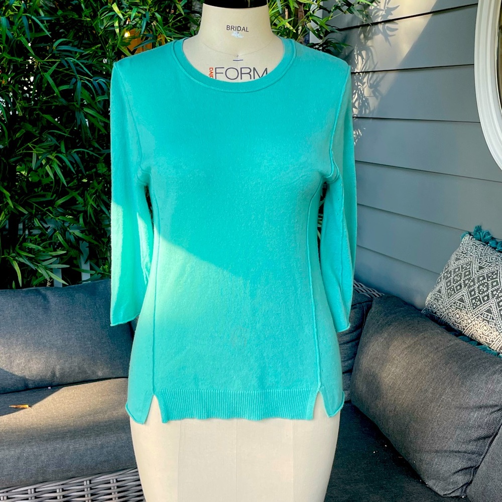 Autumn Cashmere. Turquoise blue 100% cashmere 3/4 sleeve knit top.  Size M